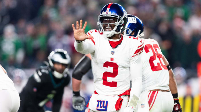 New York Giants quarterback Tyrod Taylor (2) calls a play during the third quarter against the Philadelphia Eagles at Lincoln Financial Field.